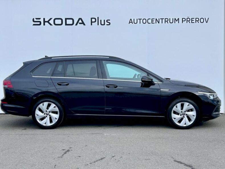 Volkswagen Golf - hlavní fotka
