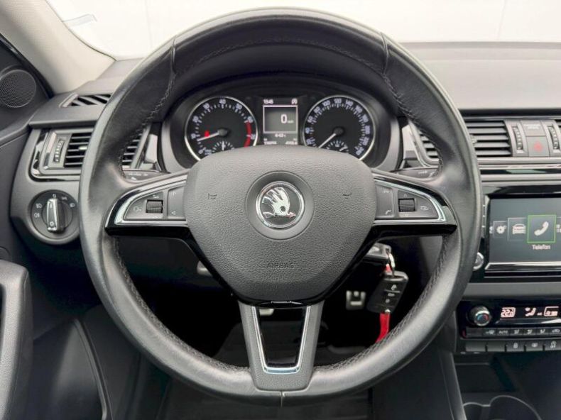 Škoda Rapid - hlavní fotka