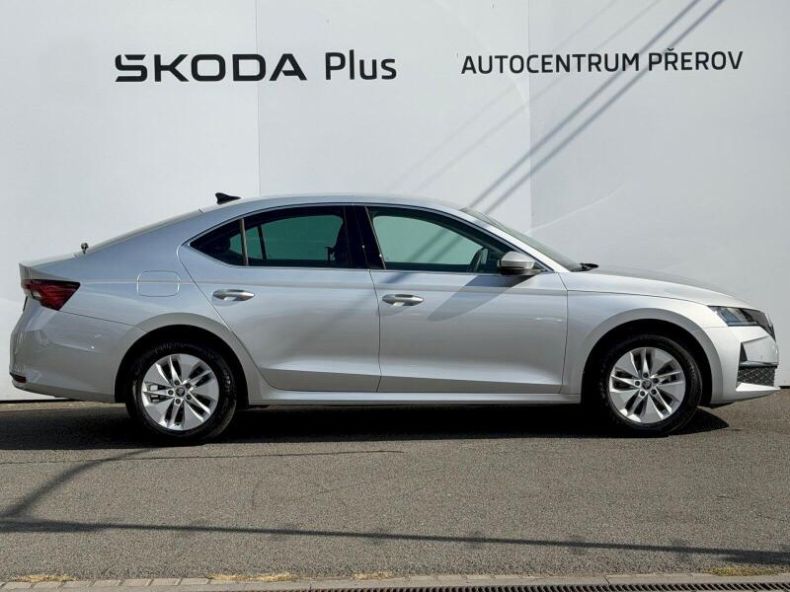 Škoda Octavia - hlavní fotka