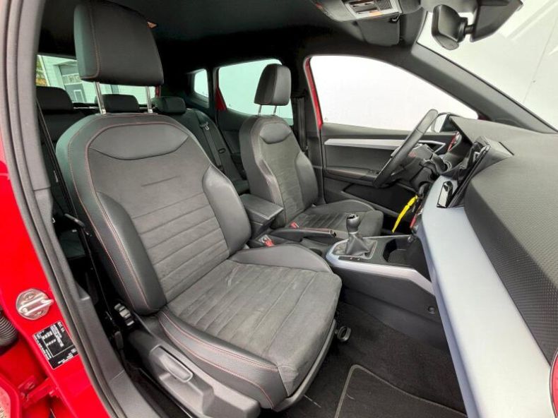 Seat Arona - hlavní fotka
