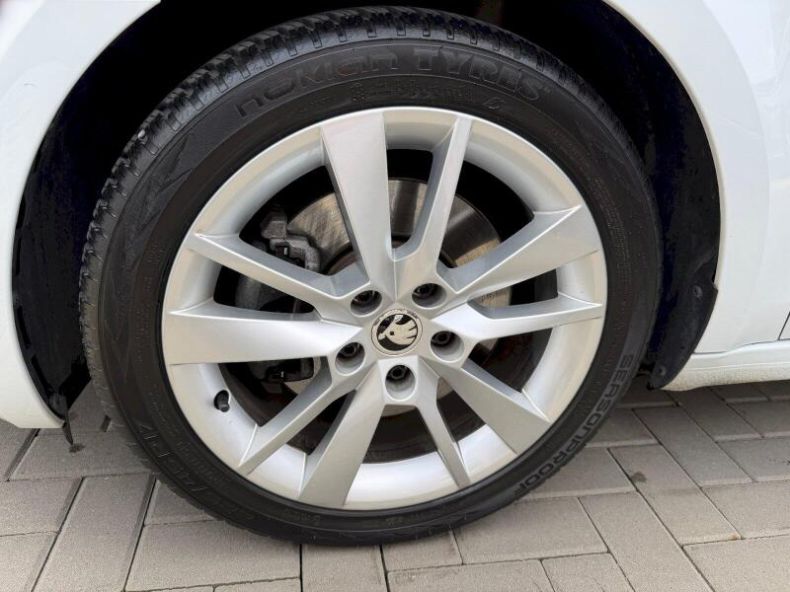 Škoda Octavia - hlavní fotka