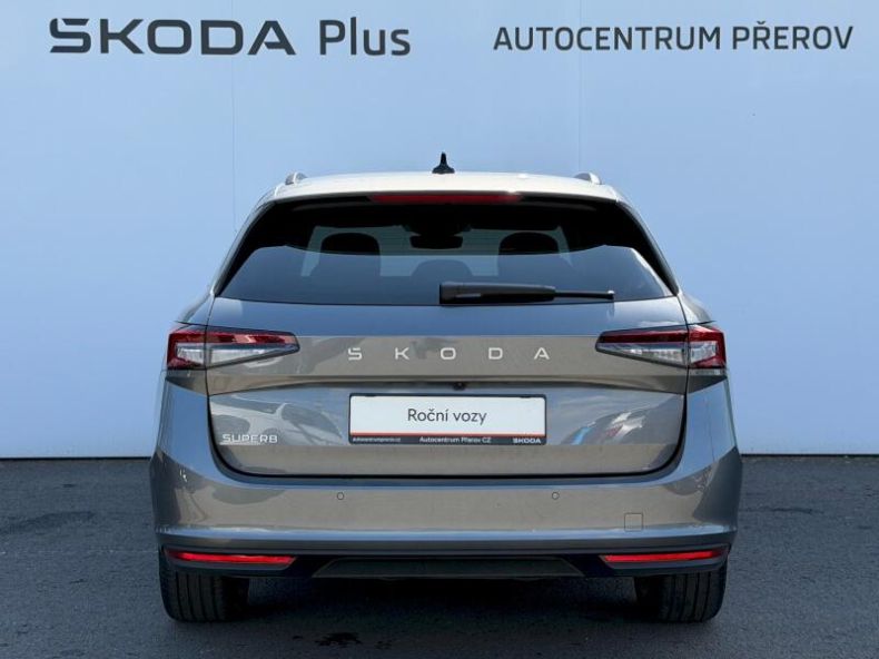 Škoda Superb - hlavní fotka