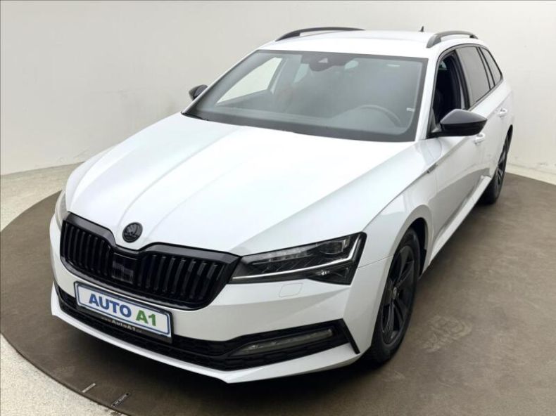 Škoda Superb - hlavní foto