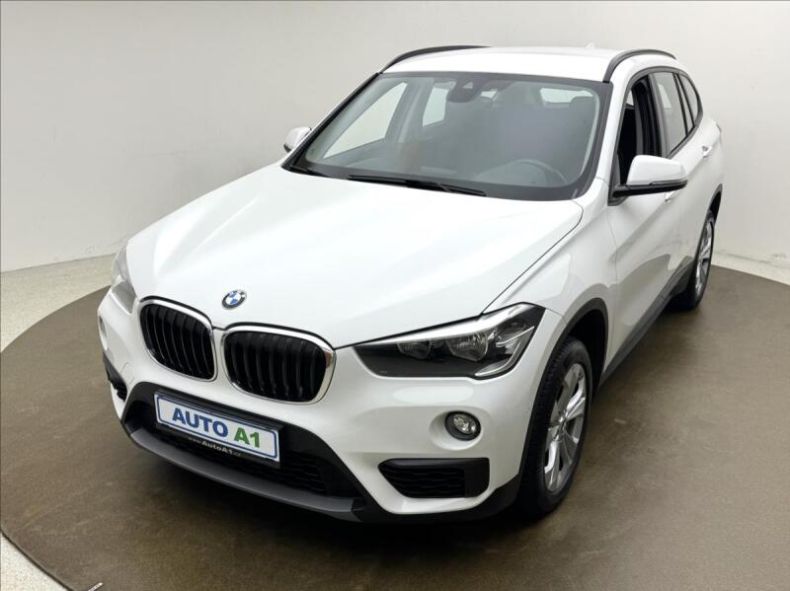 BMW X1 - hlavní foto