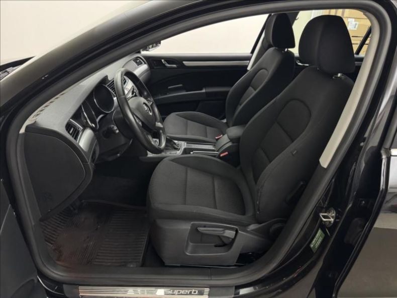Škoda Superb - hlavní fotka