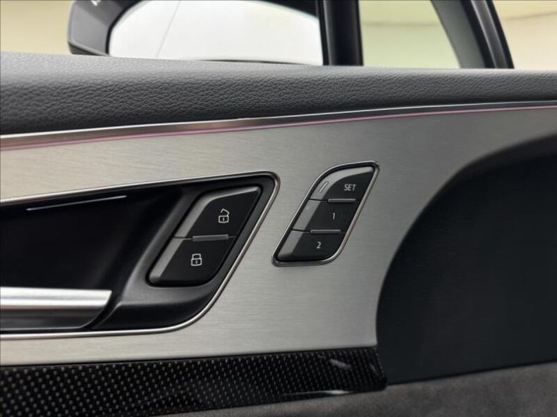 Audi SQ7 - hlavní fotka