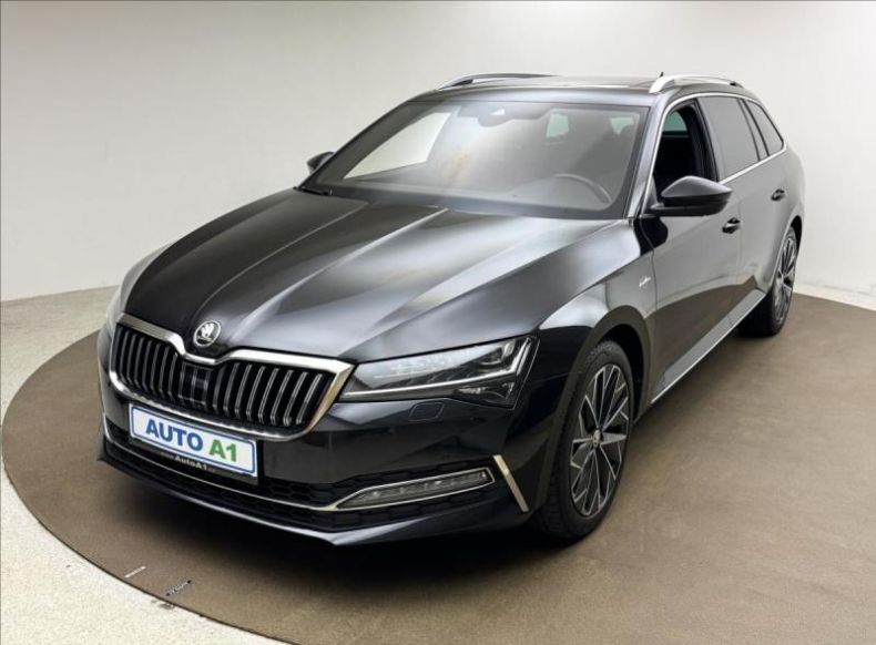 Škoda Superb - hlavní foto