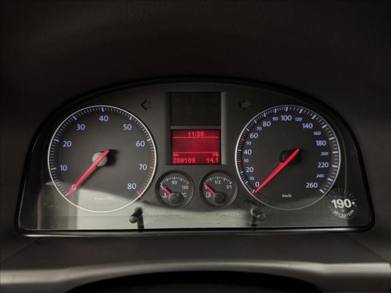 Volkswagen Touran - hlavní fotka