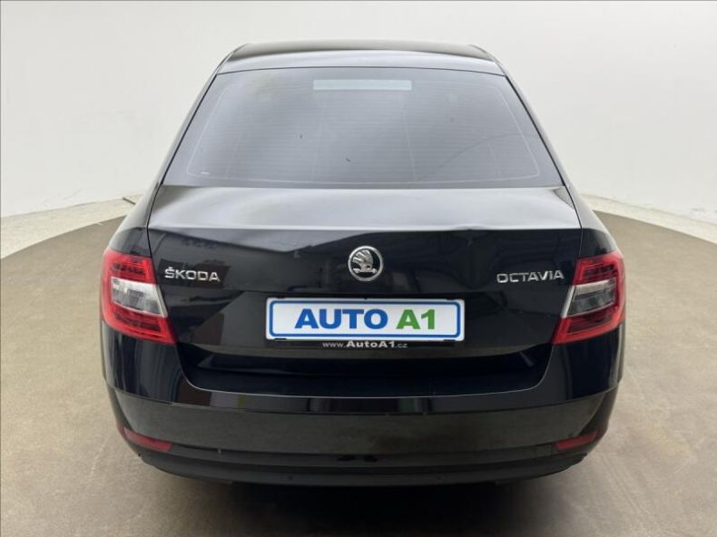Škoda Octavia - hlavní fotka