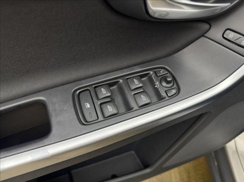 Volvo XC60 - hlavní fotka