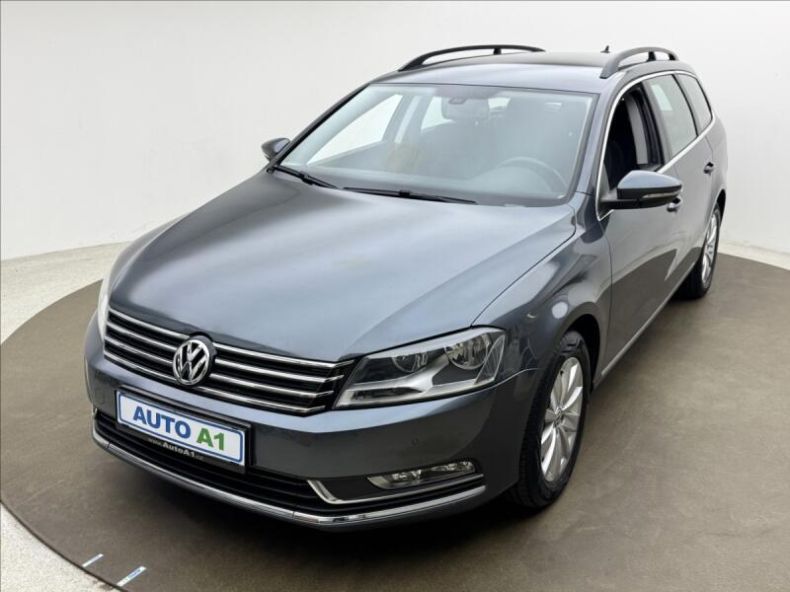 Volkswagen Passat - hlavní fotka inzerátu