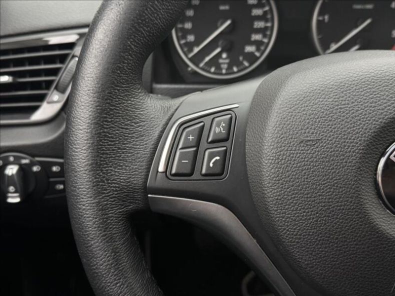 BMW X1 - hlavní fotka