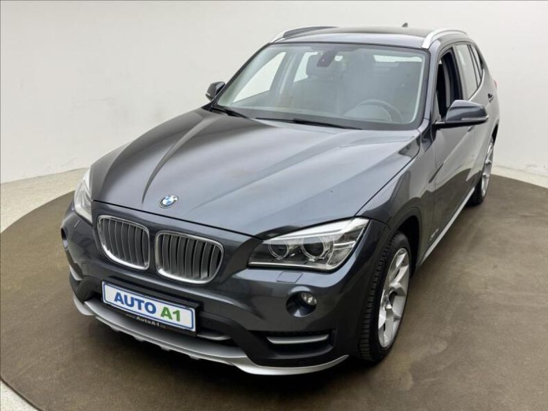 BMW X1 - hlavní foto