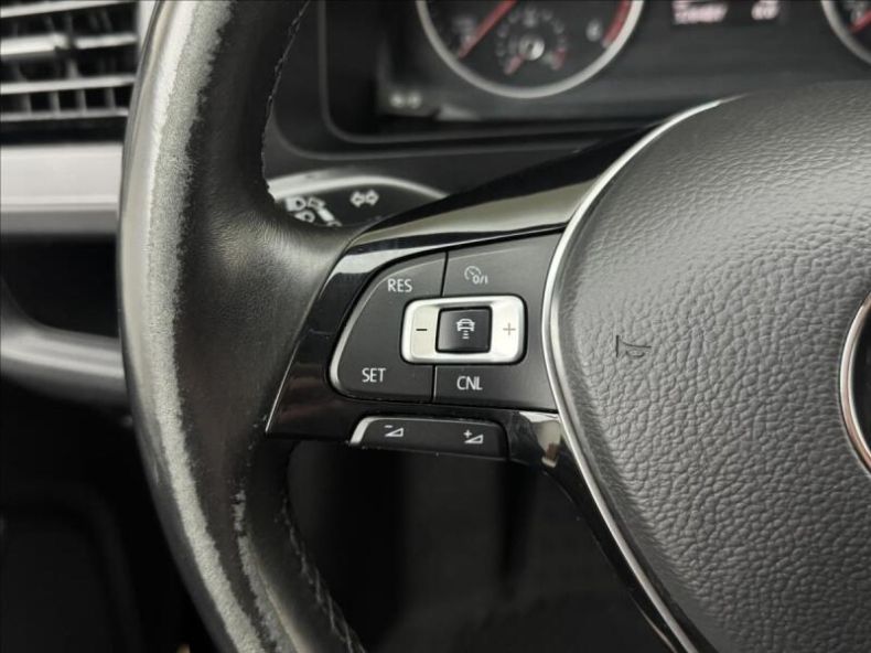 Volkswagen Caravelle - hlavní fotka