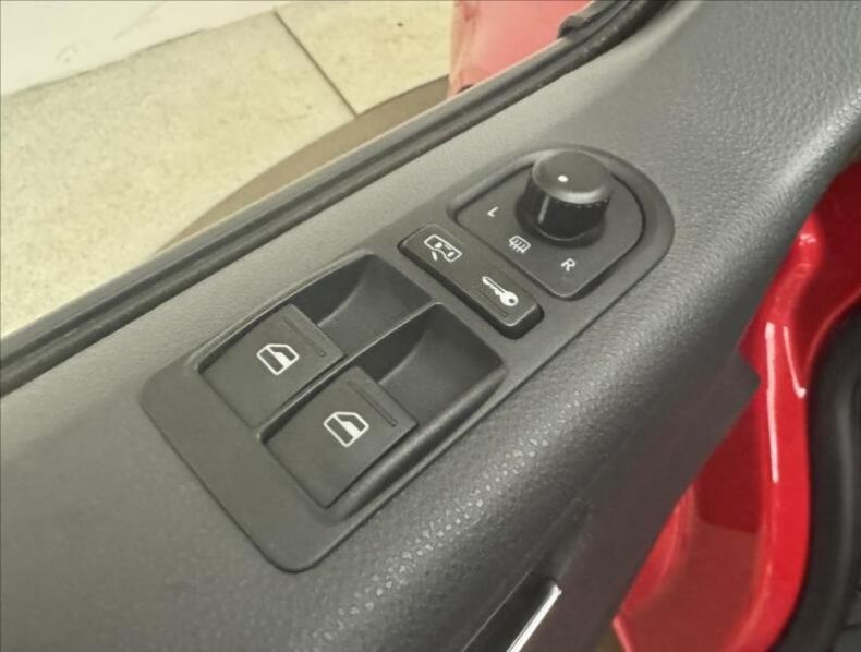 Volkswagen Caravelle - hlavní fotka