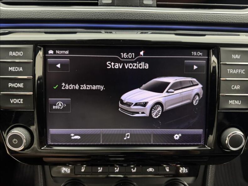 Škoda Superb - hlavní fotka