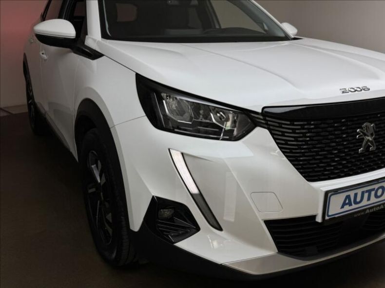 Peugeot 2008 - hlavní fotka
