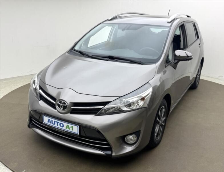 Toyota Verso - hlavní foto