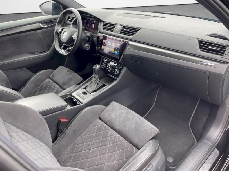 Škoda Superb - hlavní fotka