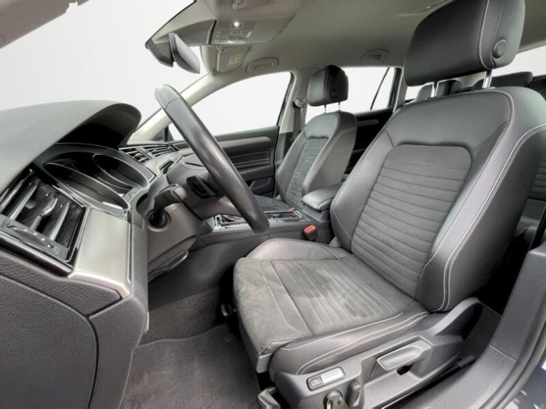 Volkswagen Passat - hlavní fotka