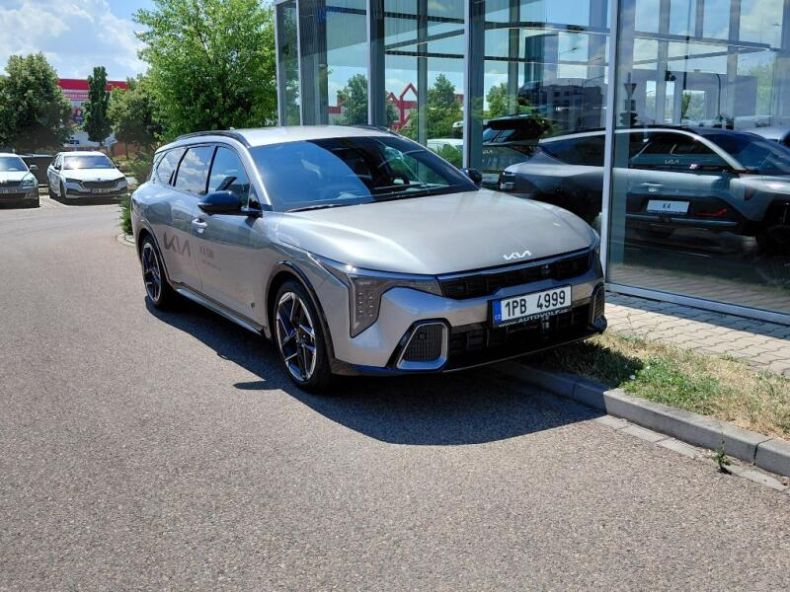Kia K4 - hlavní fotka