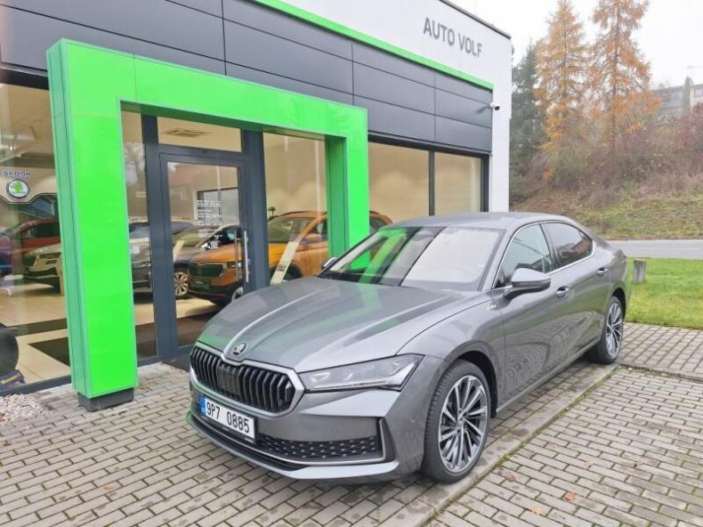 Škoda Superb - hlavní foto