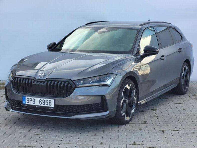 Škoda Superb - hlavní foto