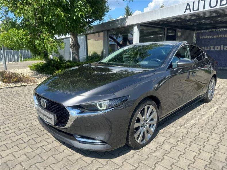 Mazda 3 - hlavní fotka