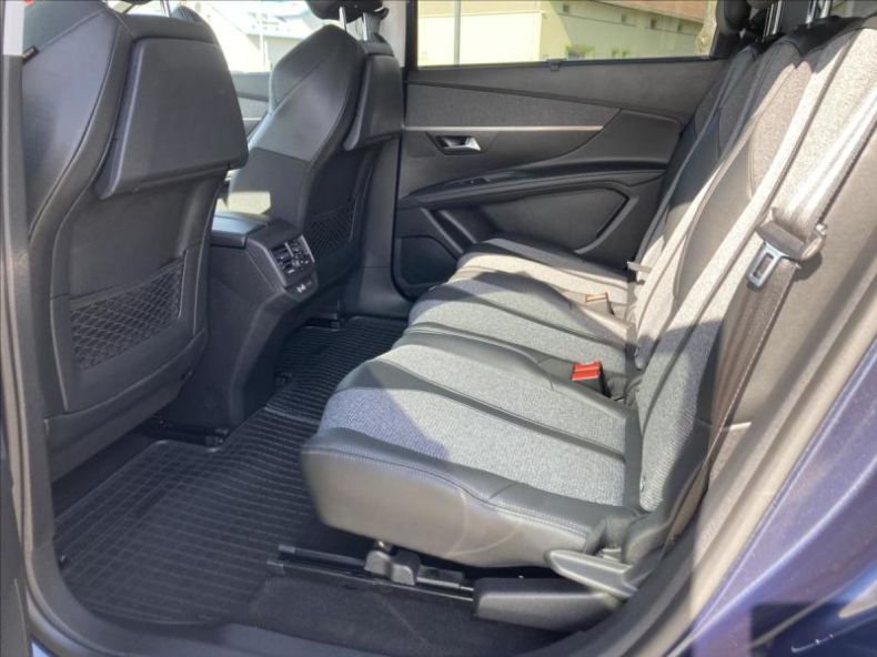 Peugeot 5008 - hlavní fotka
