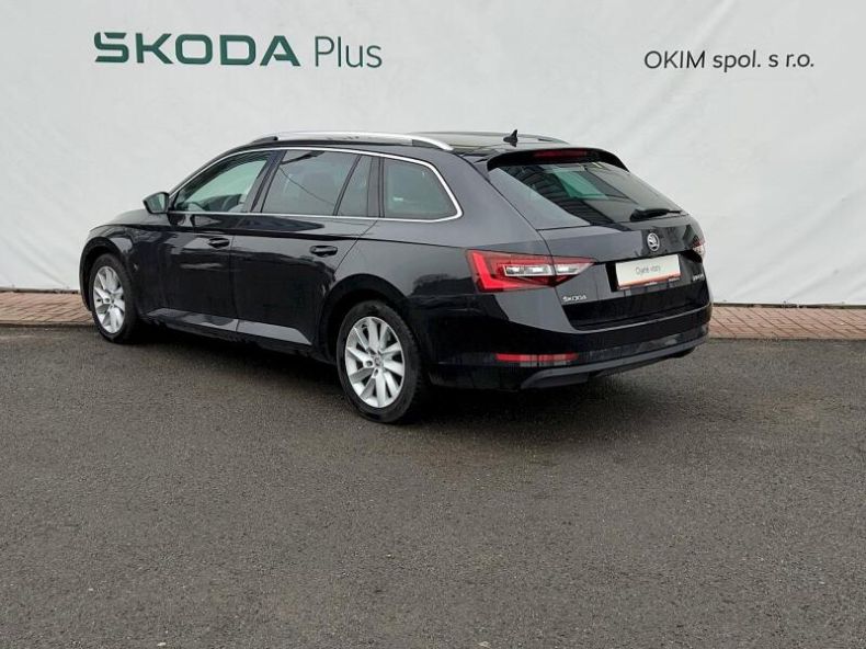 Škoda Superb - hlavní fotka
