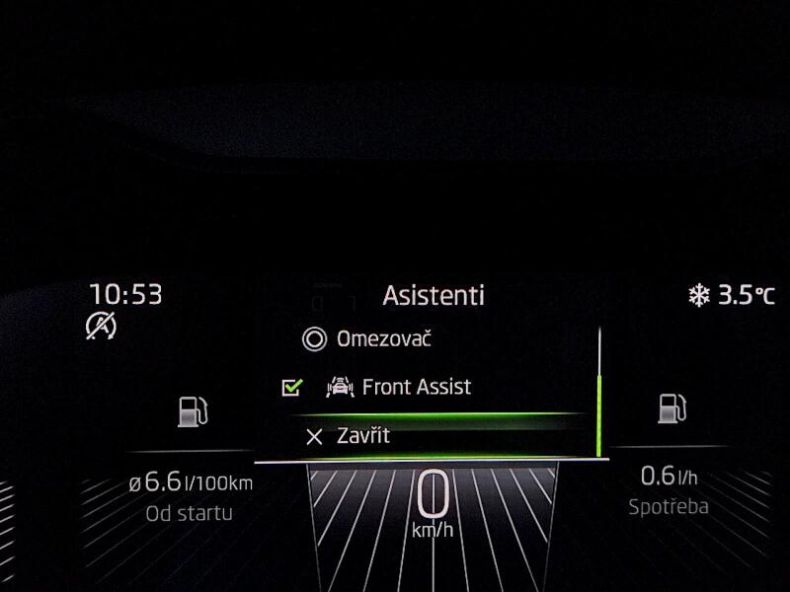 Škoda Karoq - hlavní fotka