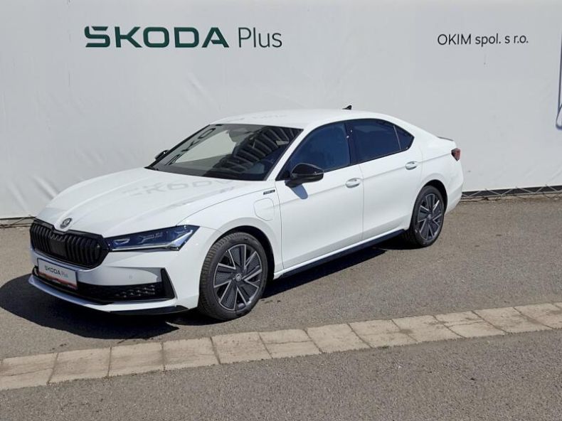 Škoda Superb - hlavní foto