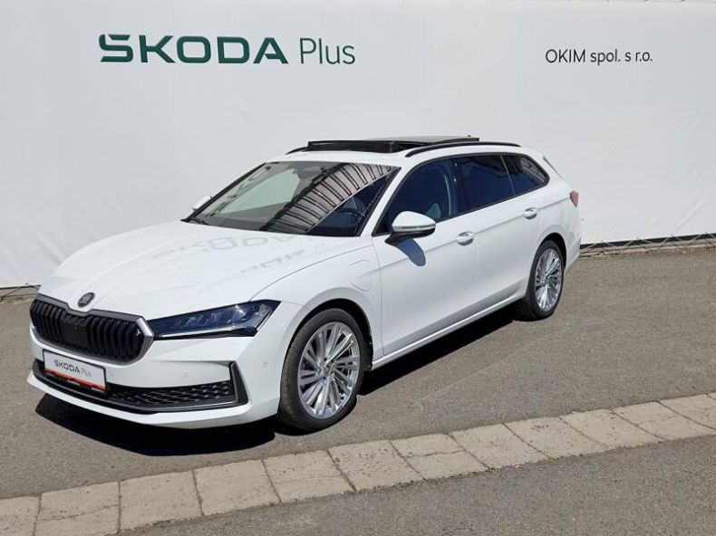 Škoda Superb - hlavní foto