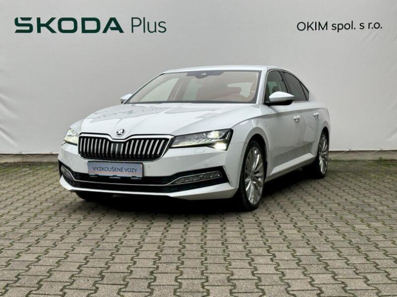 Škoda Superb - hlavní foto