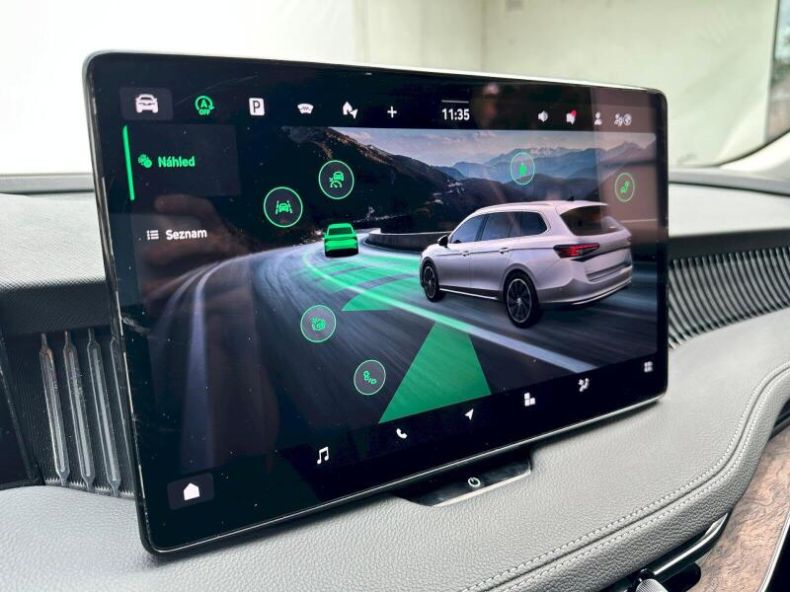 Škoda Superb - hlavní fotka