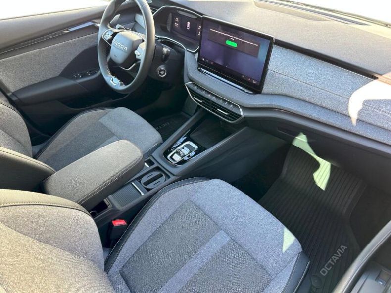 Škoda Octavia - hlavní fotka