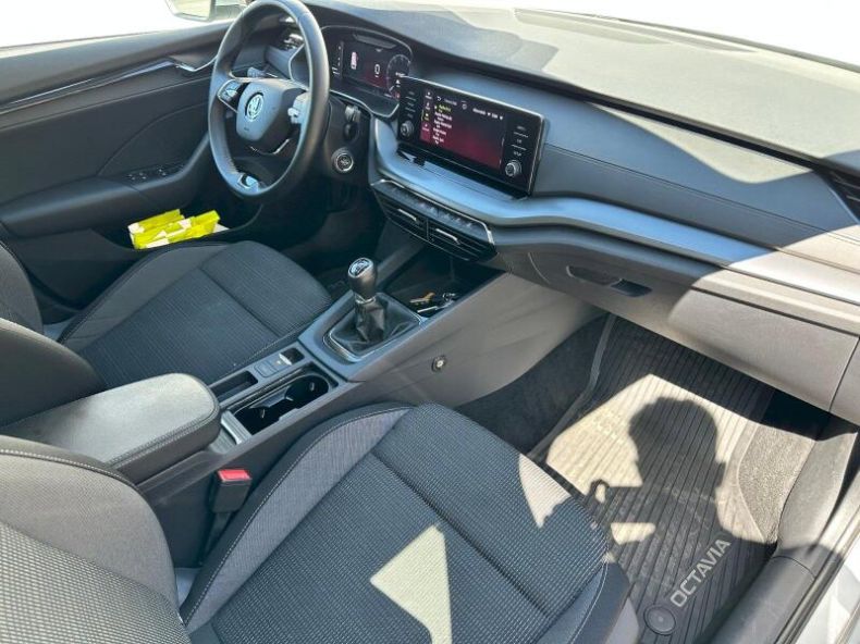 Škoda Octavia - hlavní fotka