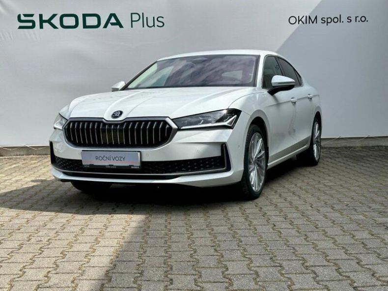 Škoda Superb - hlavní foto