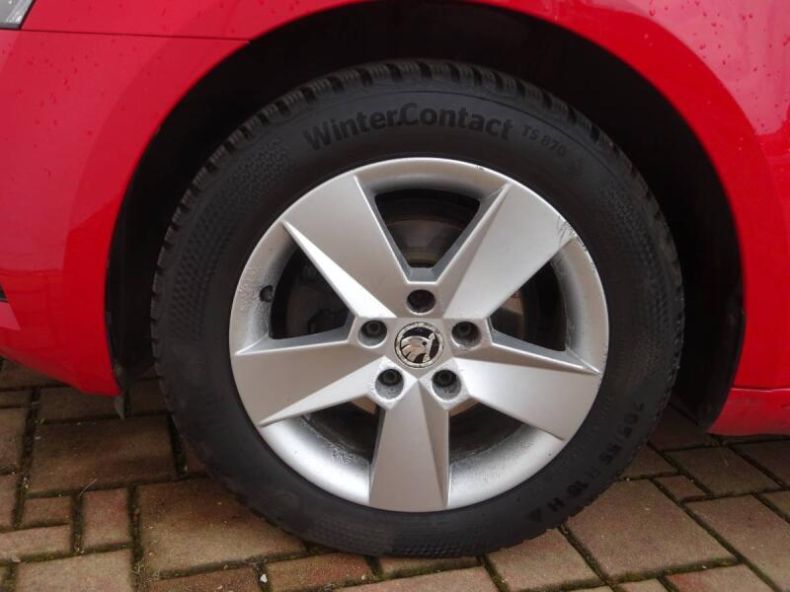 Škoda Octavia - hlavní fotka