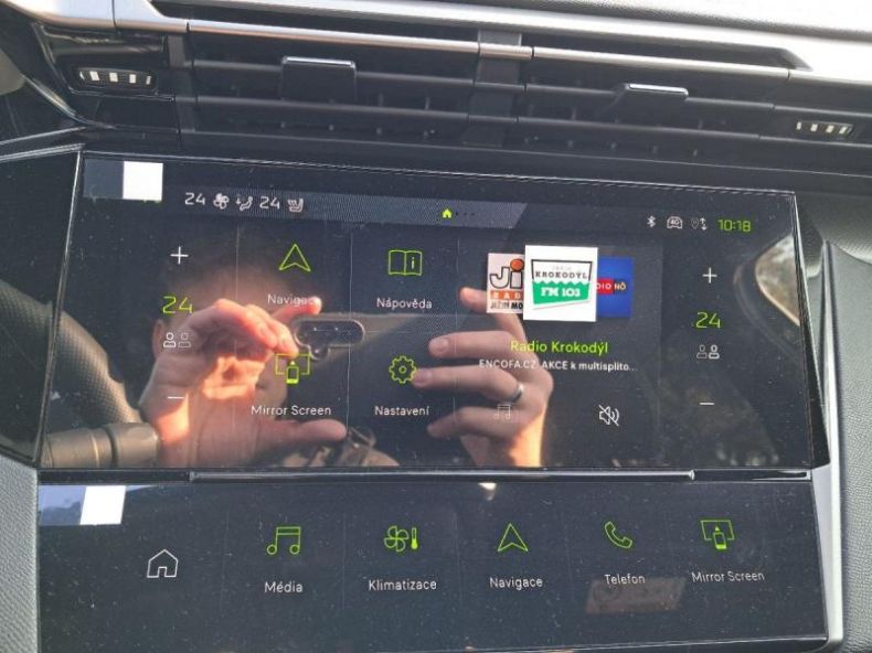 Peugeot 408 - hlavní fotka