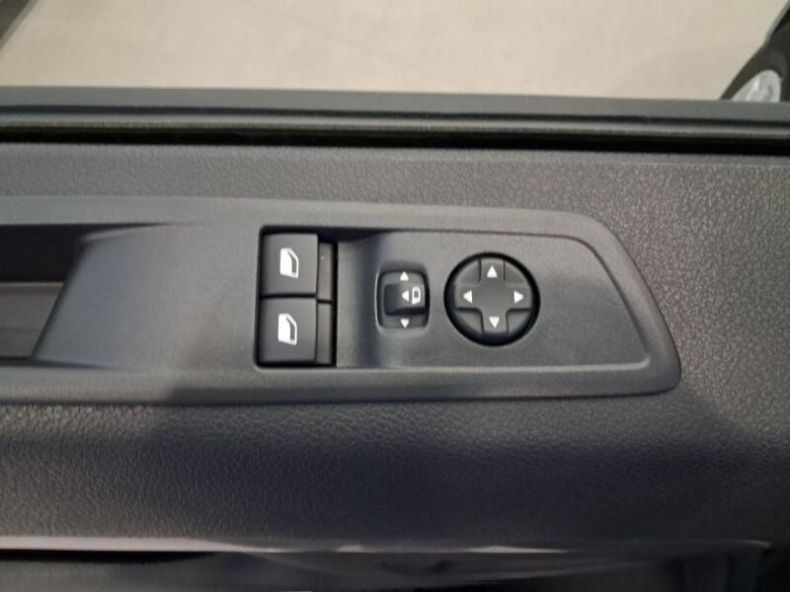 Peugeot Traveller - hlavní fotka