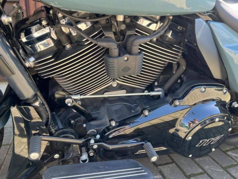 Harley-Davidson Street Glide - hlavní fotka