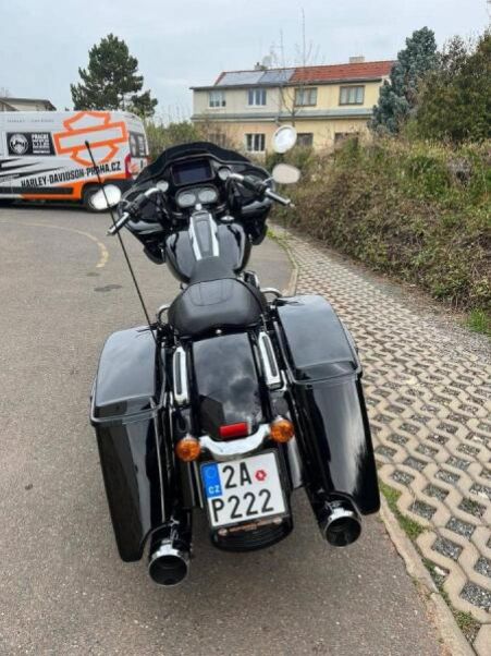 Harley-Davidson Road Glide - hlavní fotka