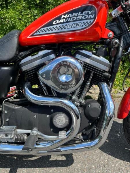 Harley-Davidson XL 883 R Roadster - hlavní fotka