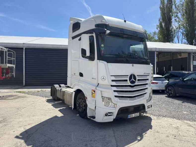 Mercedes Actros - hlavní foto