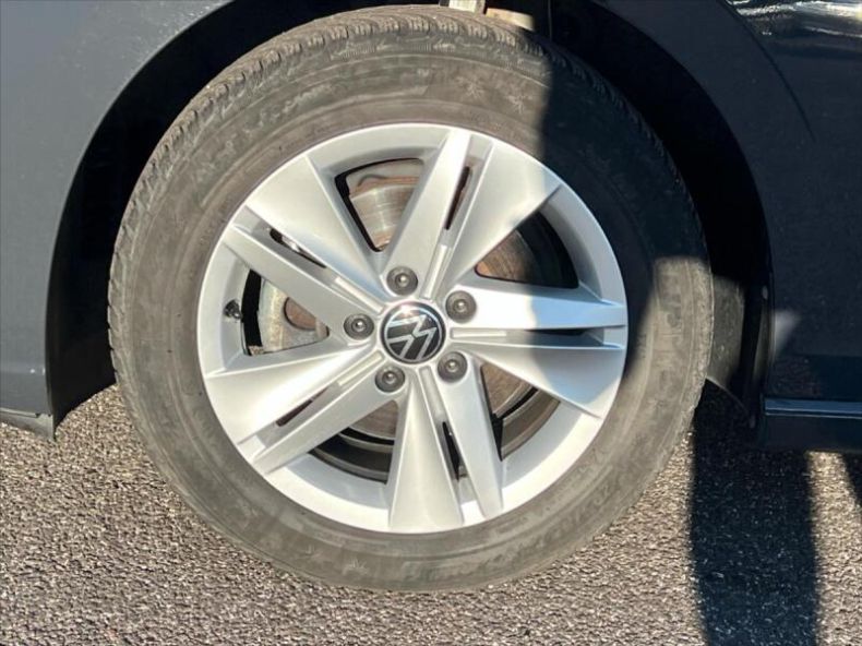 Volkswagen Golf - hlavní fotka