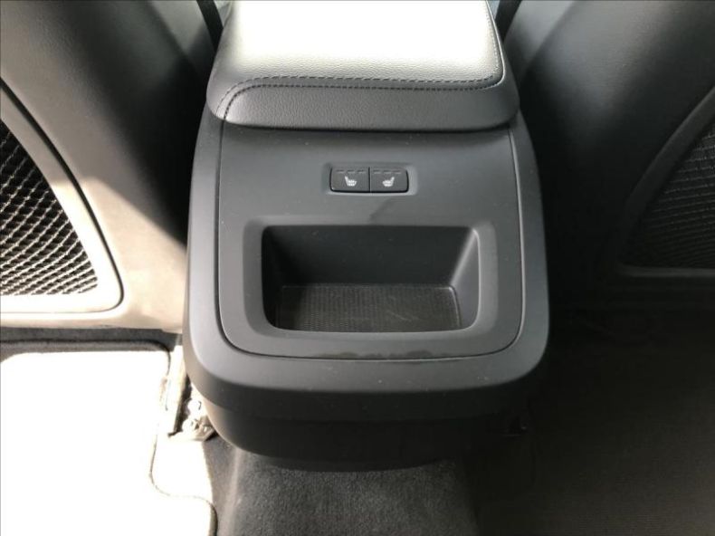 Volvo XC60 - hlavní fotka