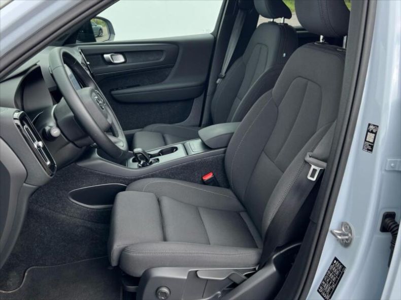 Volvo EX40 - hlavní fotka