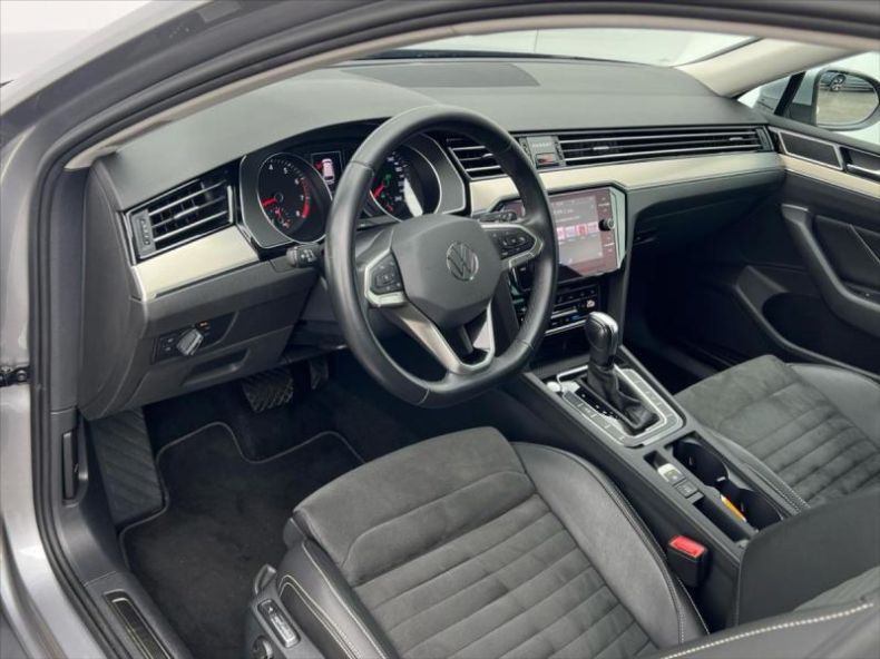 Volkswagen Passat - hlavní fotka