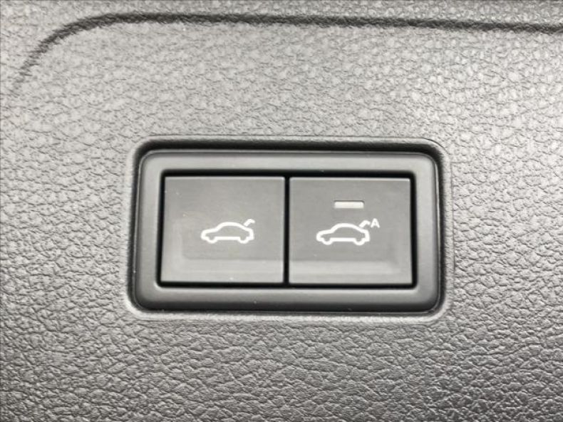 Volkswagen Passat - hlavní fotka